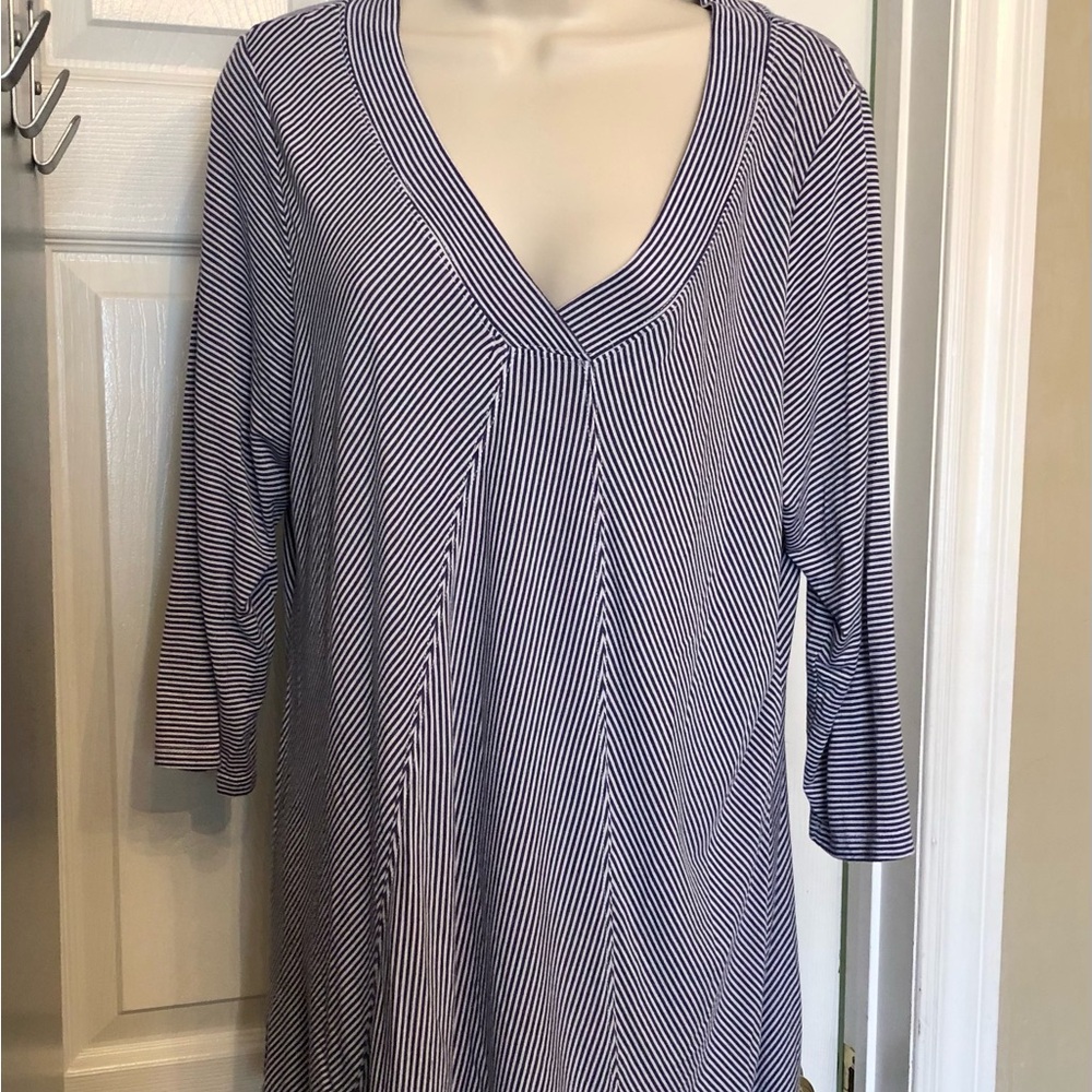 Peck &Peck White and Blue Striped V-Neck Tunic Size XL